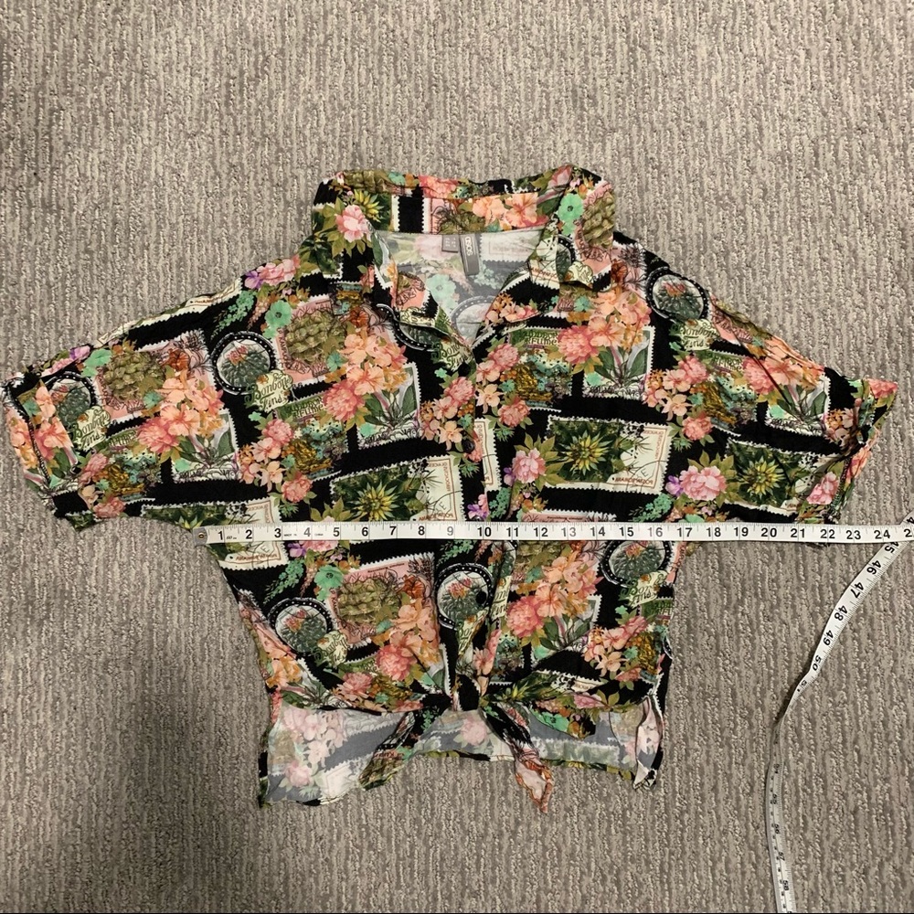 ASOS DESIGN Tie Front Shirt in Postcard Print - Picture 7 of 8